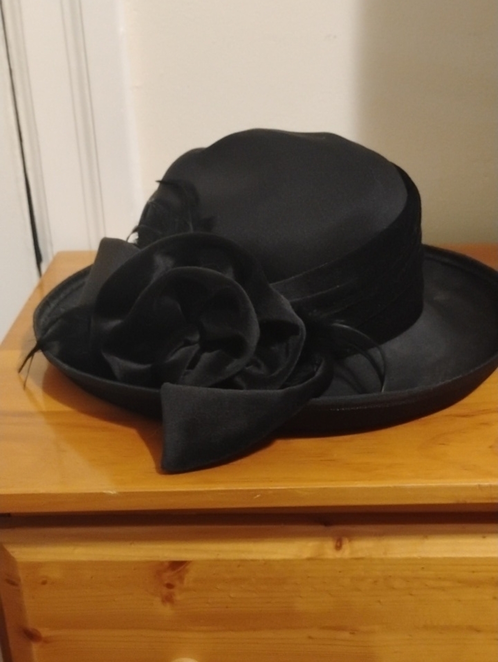Elegant Black Floral Accent Women's Dress Hat